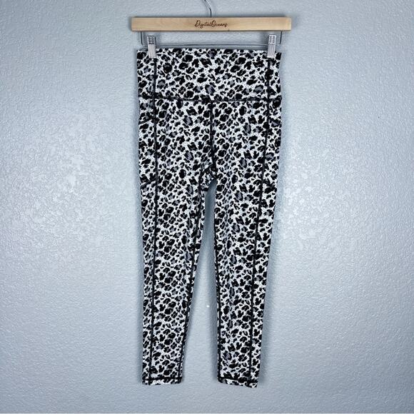 ZYIA Snow Leopard Pocket Brilliant Hi-Rise 7/8 Leggings 8-10 - Black White Gray - Picture 2 of 9